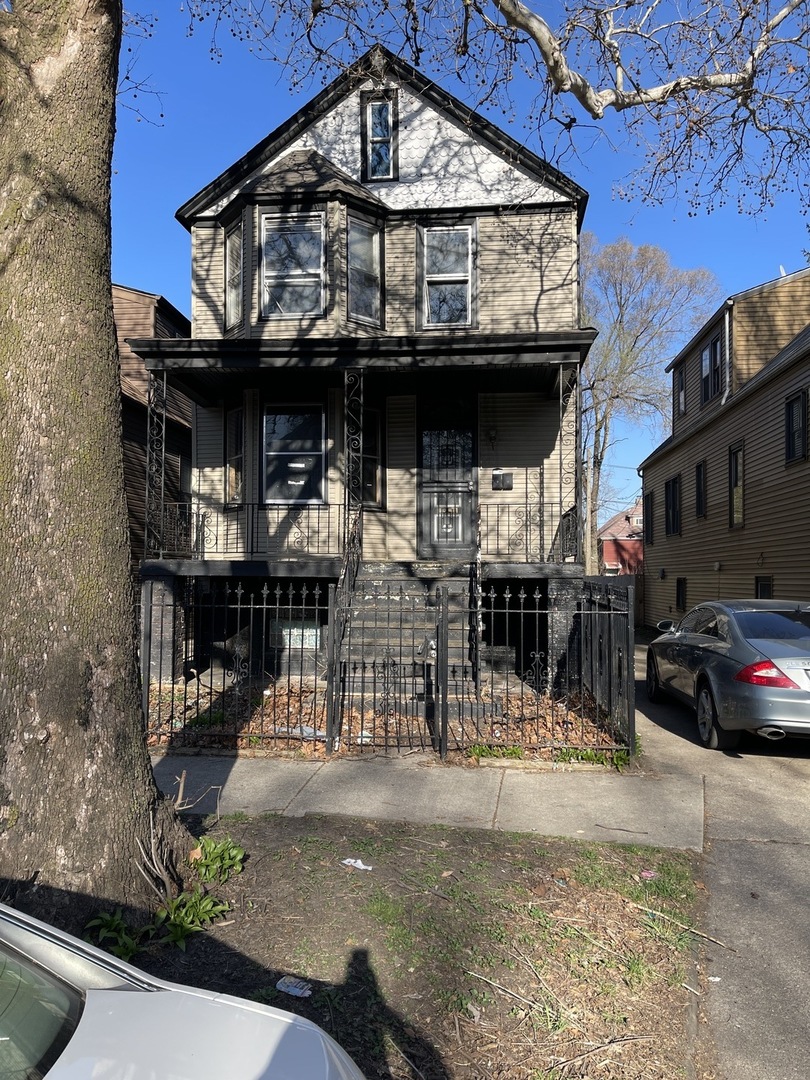 8219 S Marquette Avenue