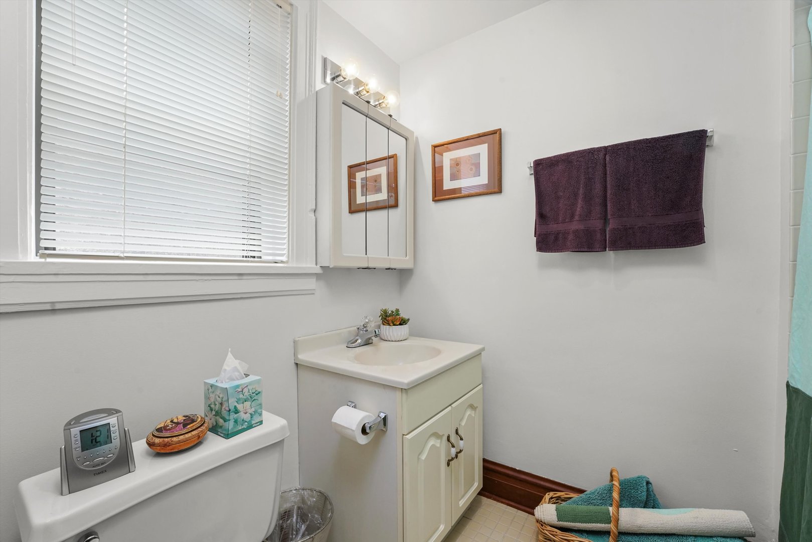 919 E Hyde Park Boulevard Unit: 3