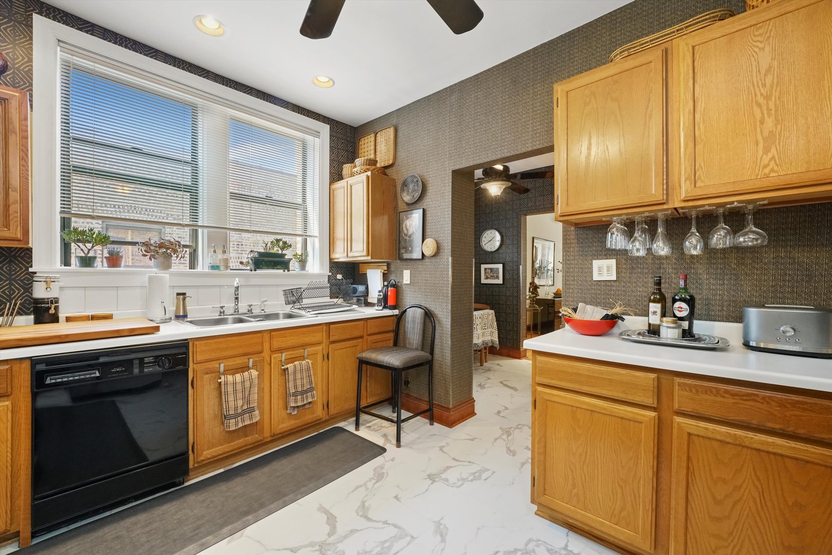 919 E Hyde Park Boulevard Unit: 3