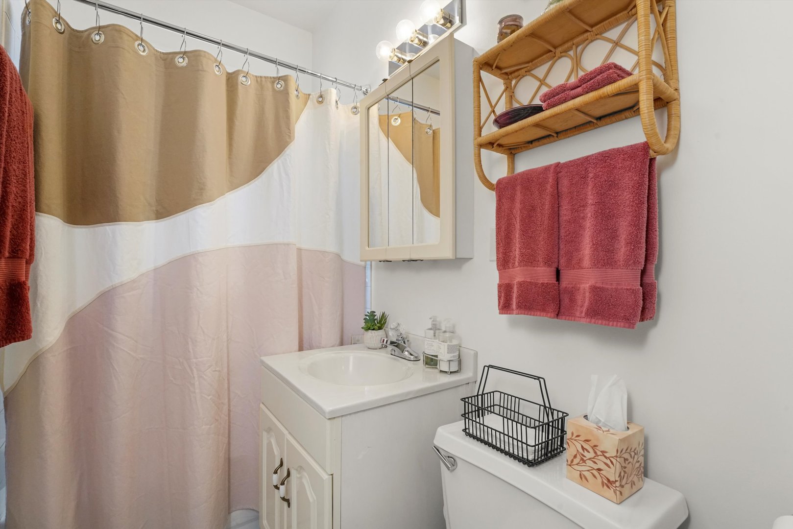 919 E Hyde Park Boulevard Unit: 3