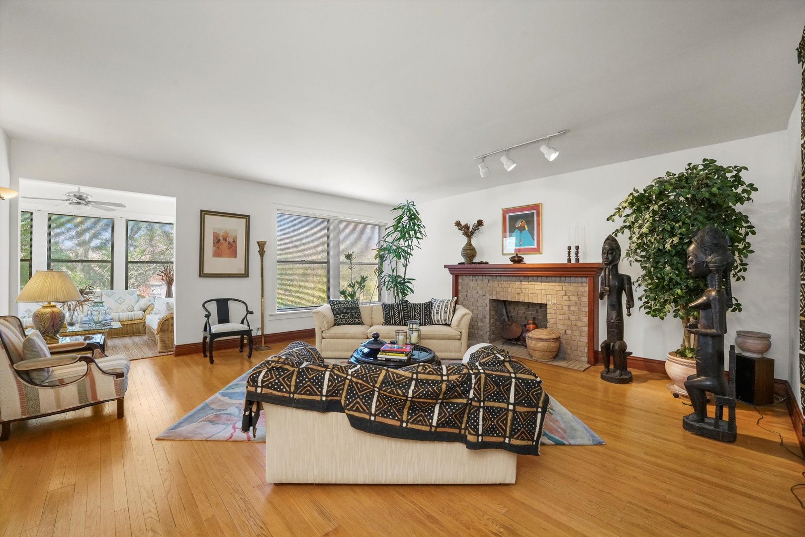 919 E Hyde Park Boulevard Unit: 3