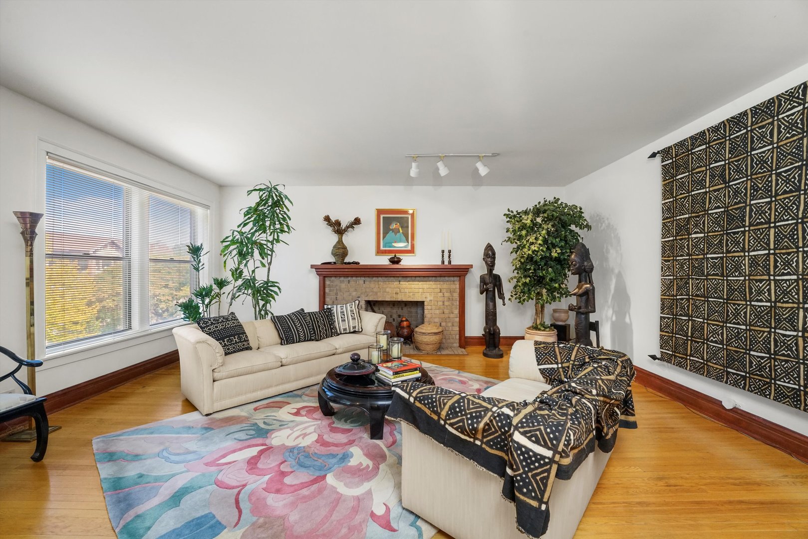 919 E Hyde Park Boulevard Unit: 3