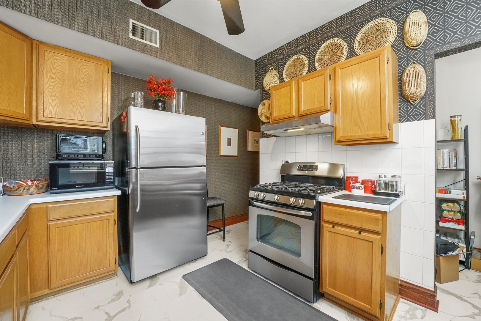 919 E Hyde Park Boulevard Unit: 3