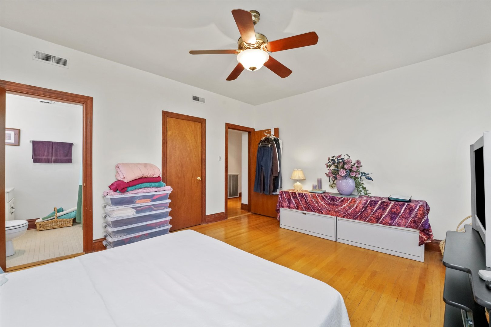 919 E Hyde Park Boulevard Unit: 3