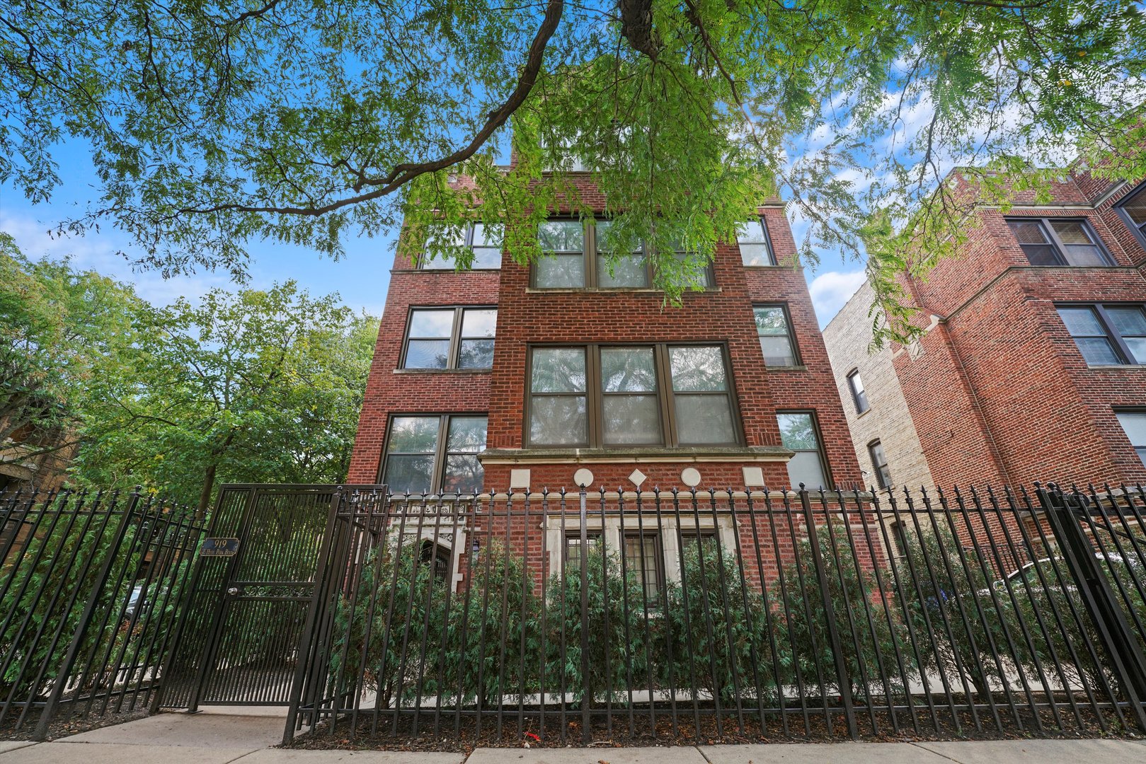919 E Hyde Park Boulevard Unit: 3