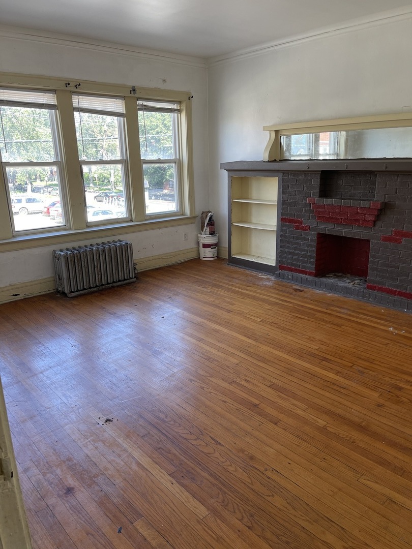 1853 E 79th Street