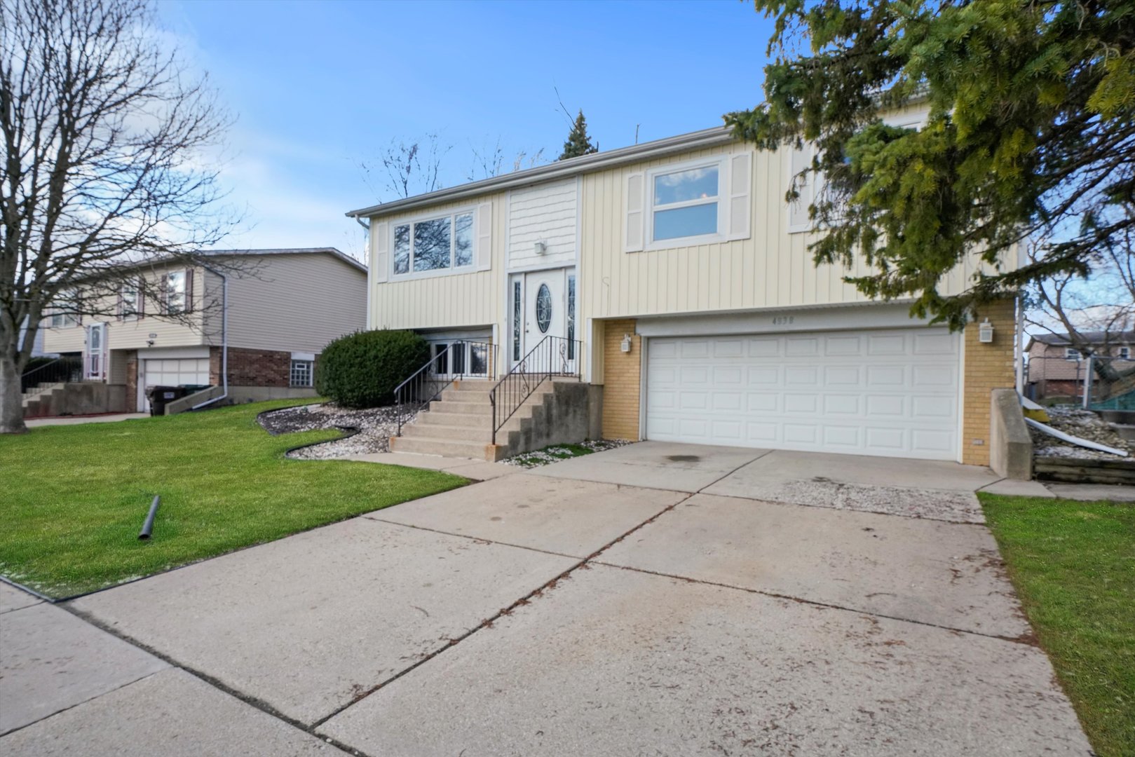 4838 MONTEREY Drive