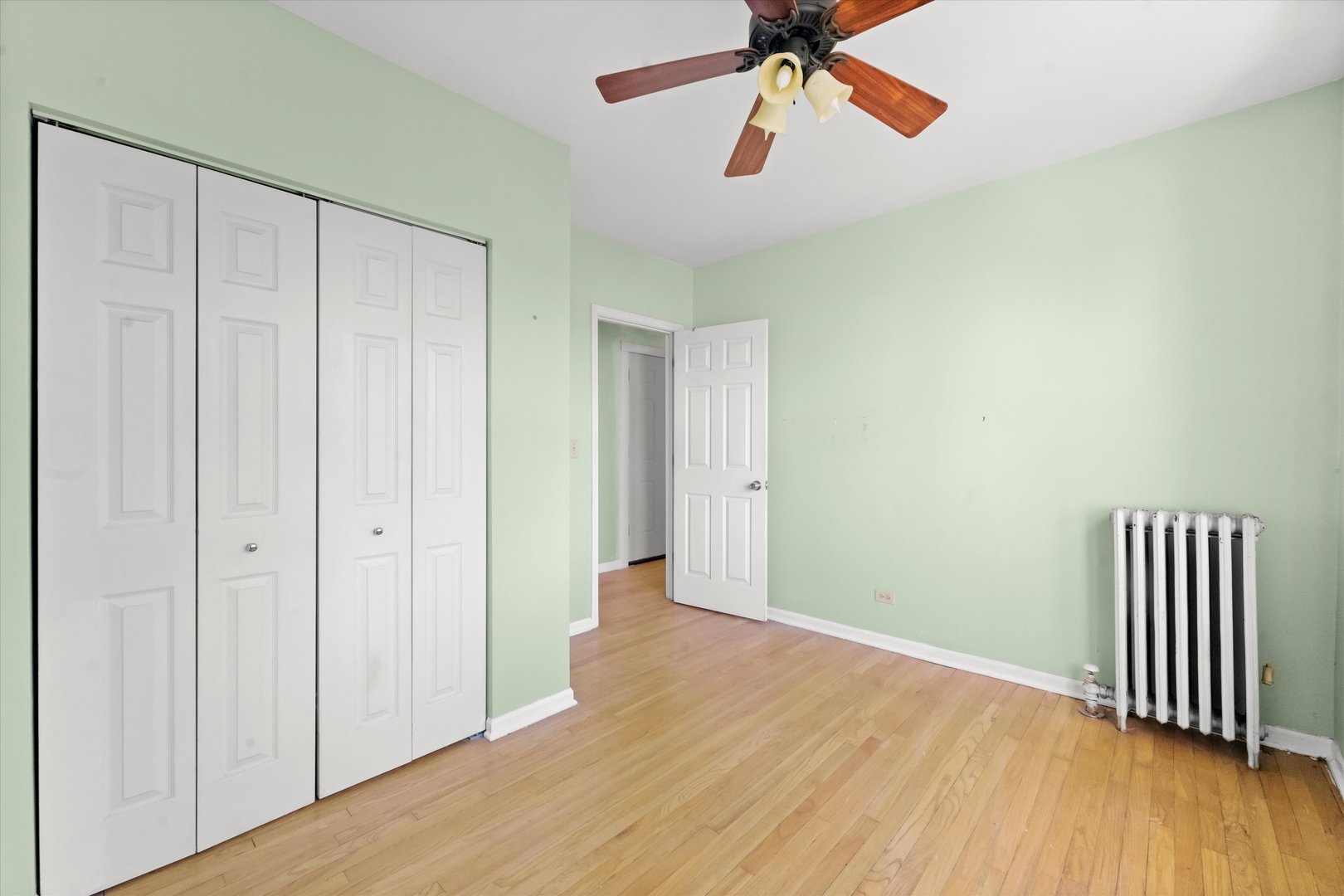 4815 W ROSCOE Street Unit: 2S