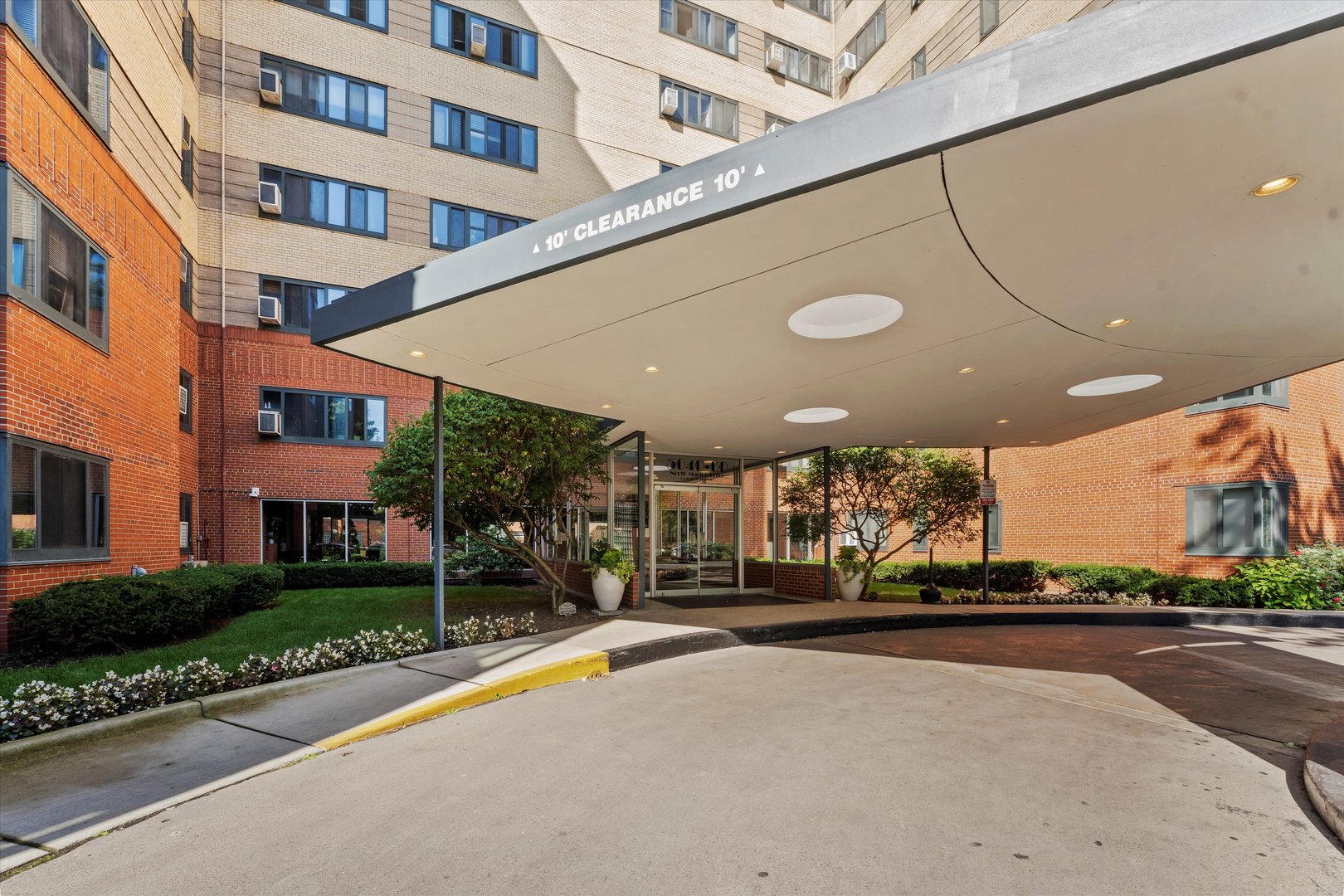 5048 N Marine Drive Unit: F3