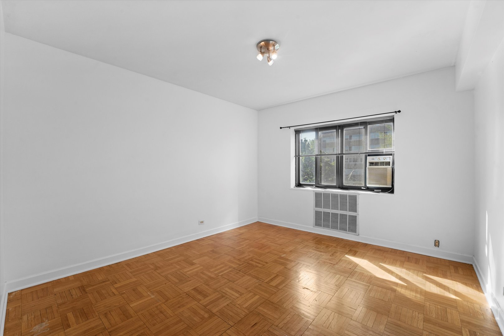 5048 N Marine Drive Unit: F3
