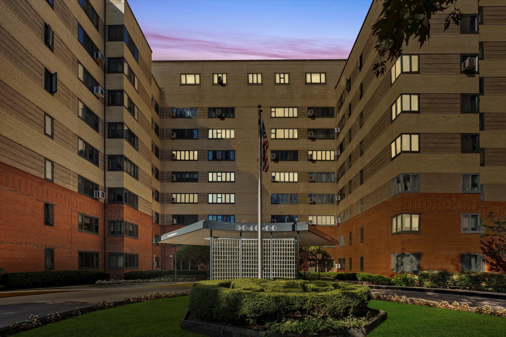 5048 N Marine Drive Unit: F3