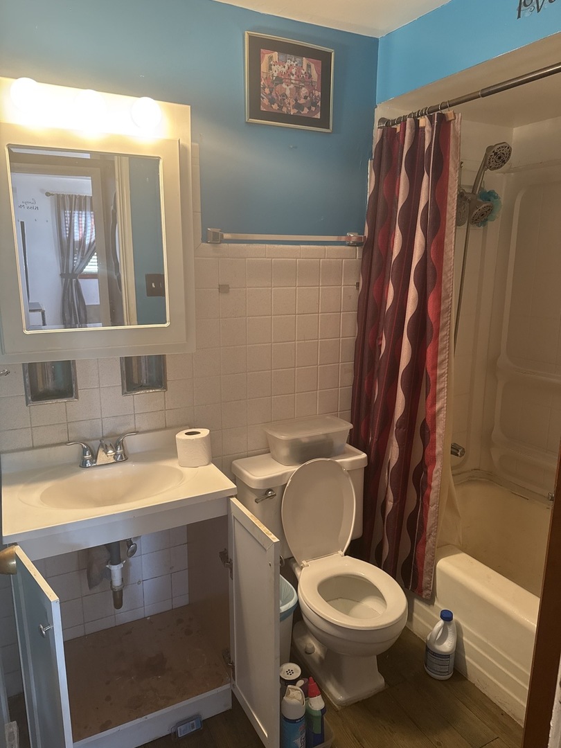 7909 S ELLIS Avenue Unit: 3E