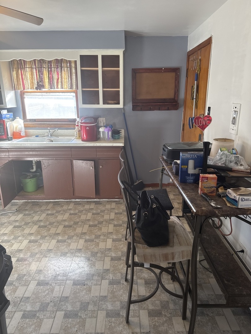 7909 S ELLIS Avenue Unit: 3E