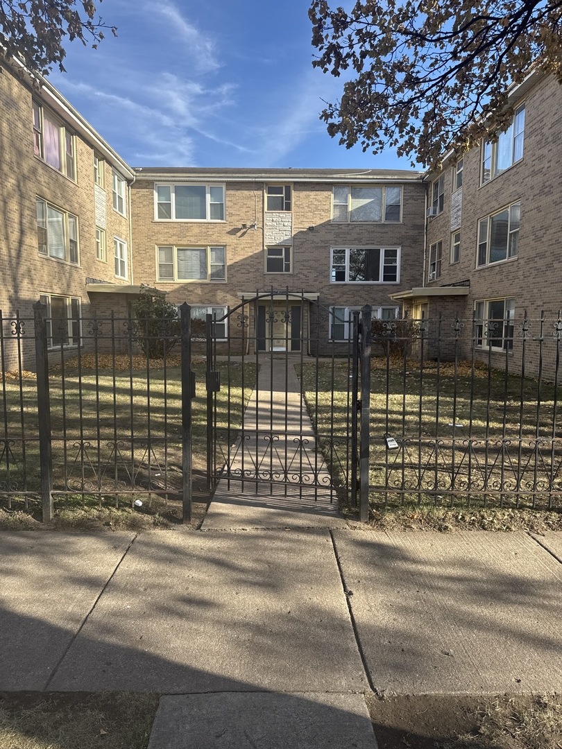 7909 S ELLIS Avenue Unit: 3E