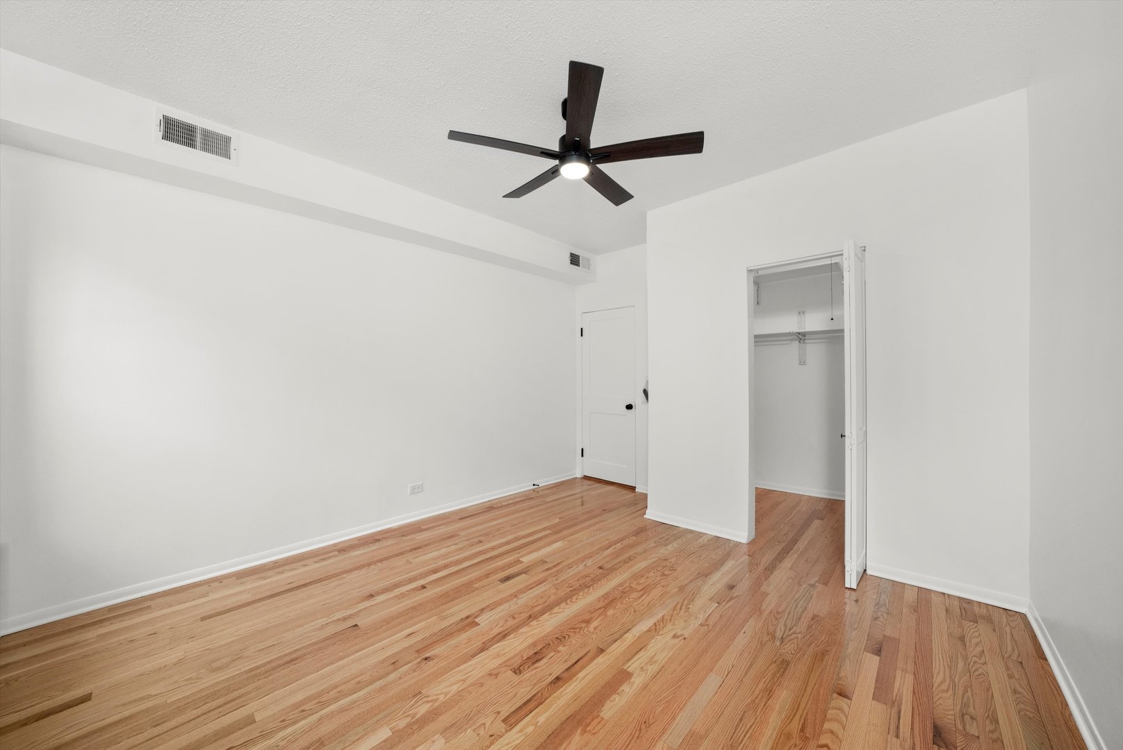 5224 S Ingleside Avenue Unit: 1
