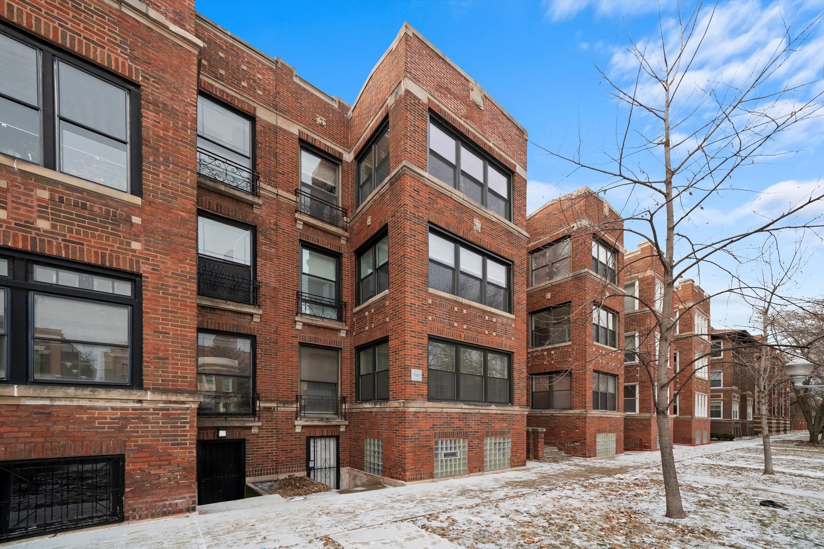 5224 S Ingleside Avenue Unit: 1
