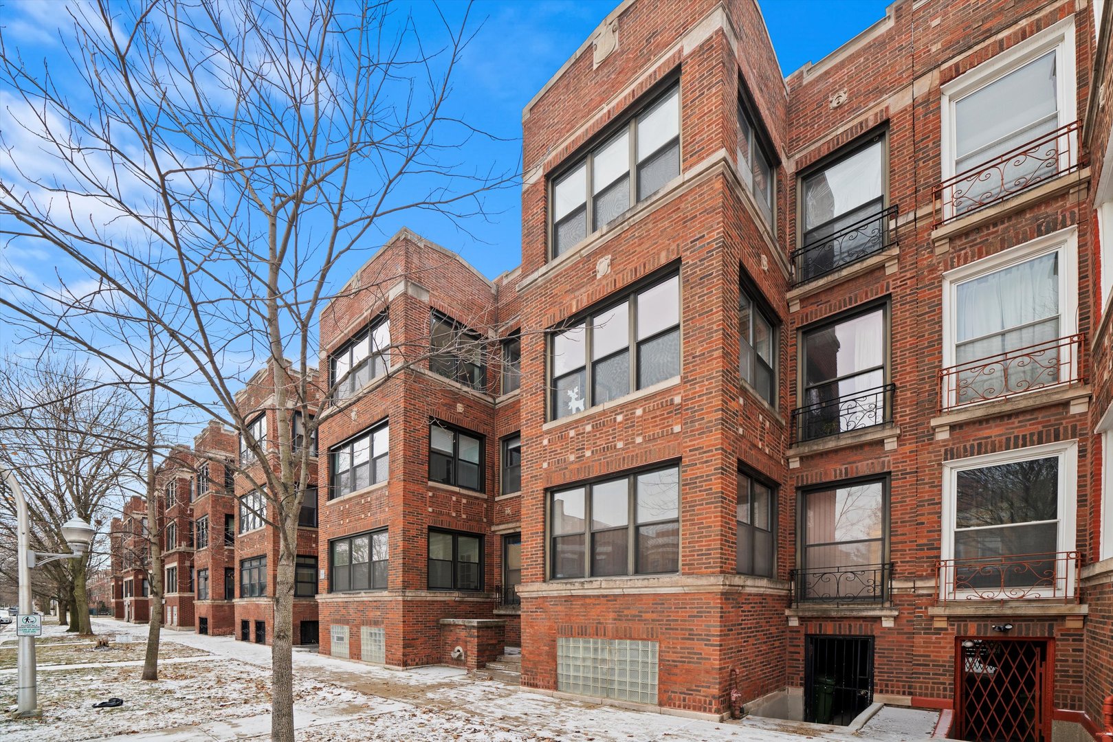 5224 S Ingleside Avenue Unit: 1