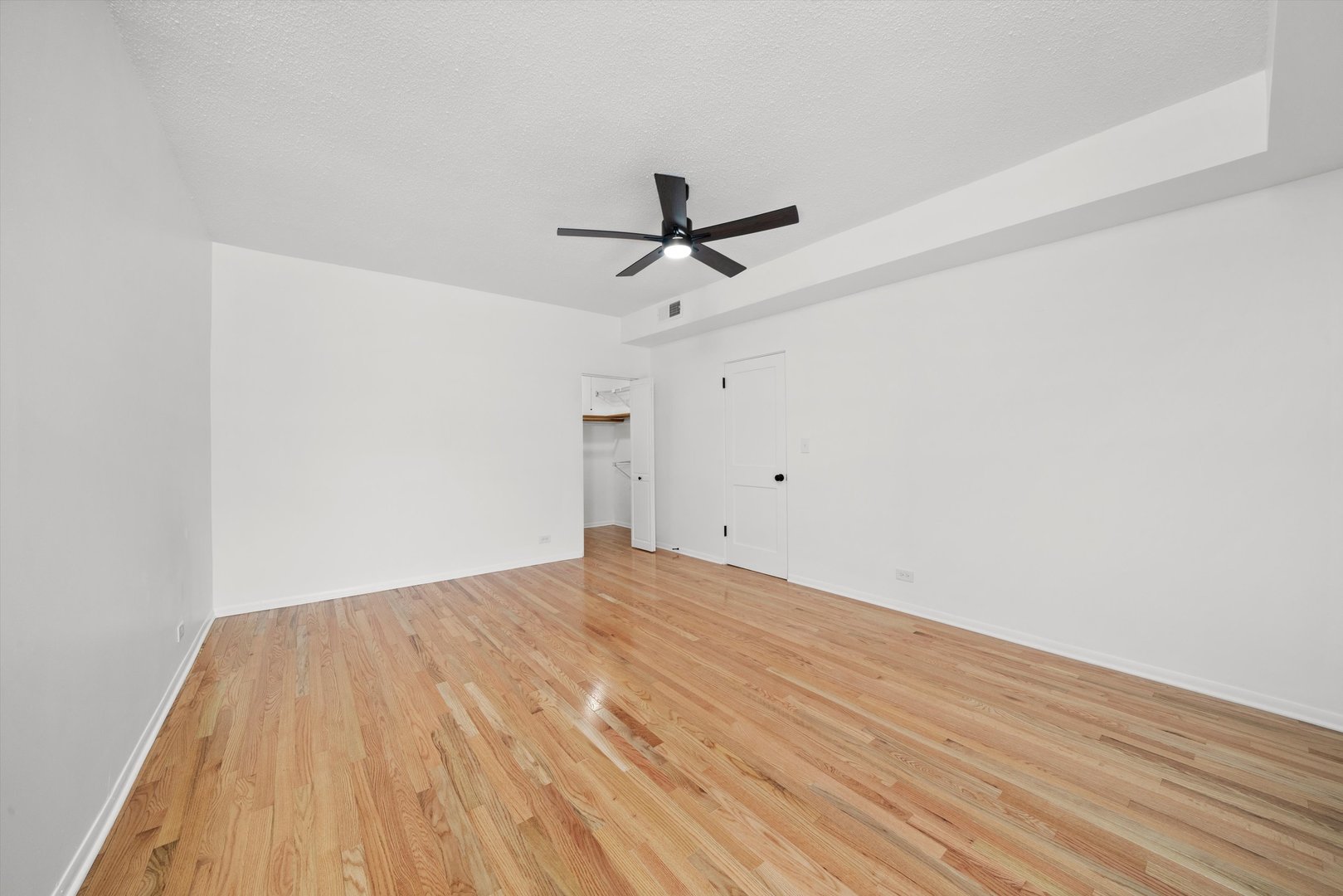 5224 S Ingleside Avenue Unit: 1