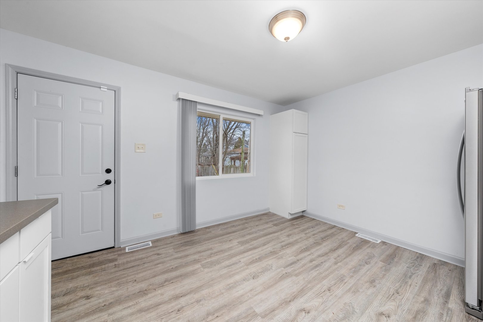 2937 PEACHTREE Avenue
