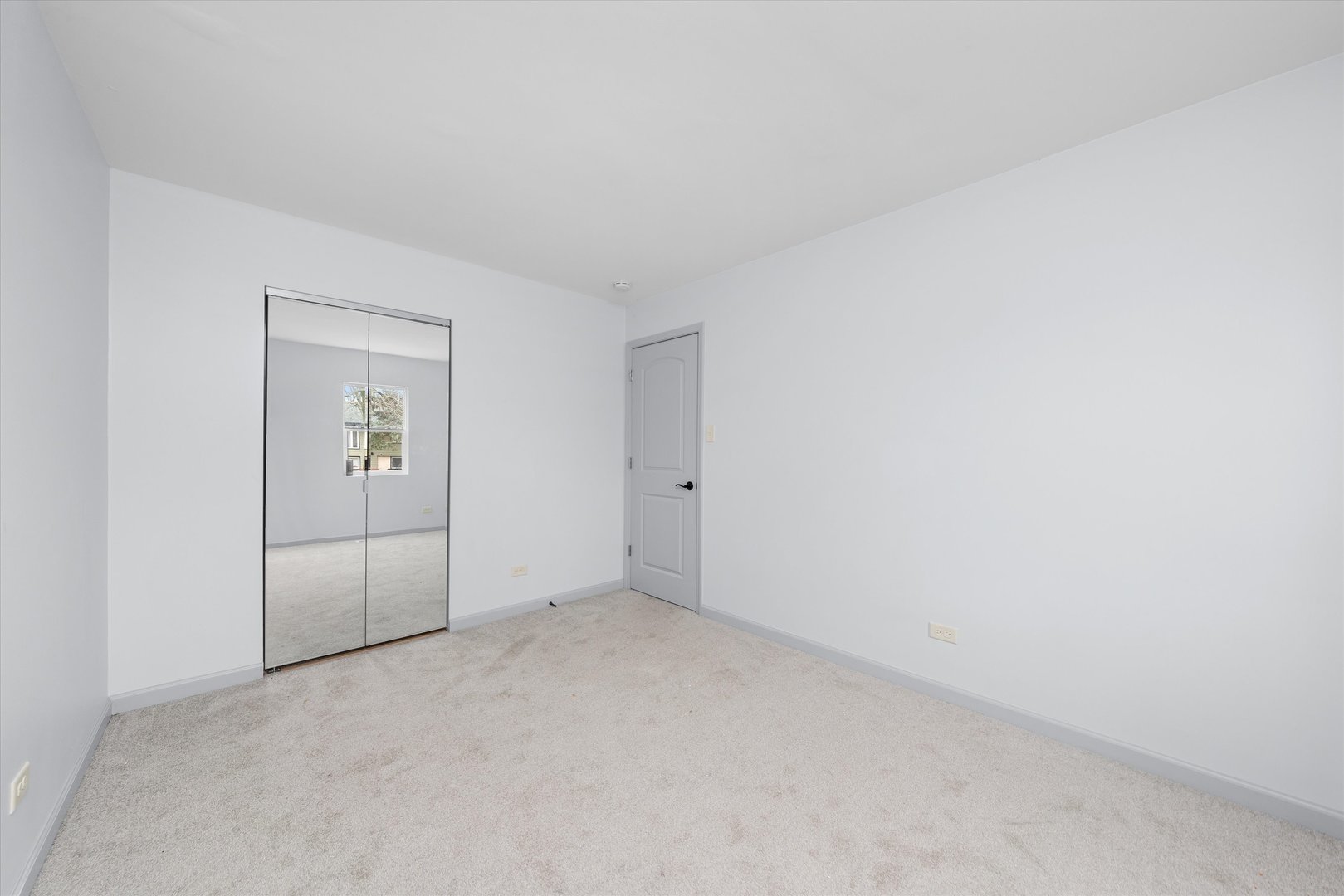2937 PEACHTREE Avenue
