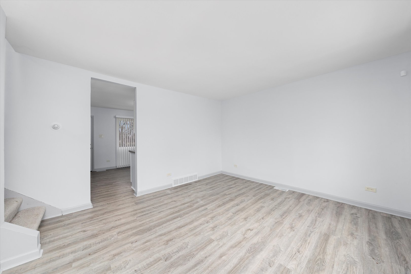 2937 PEACHTREE Avenue