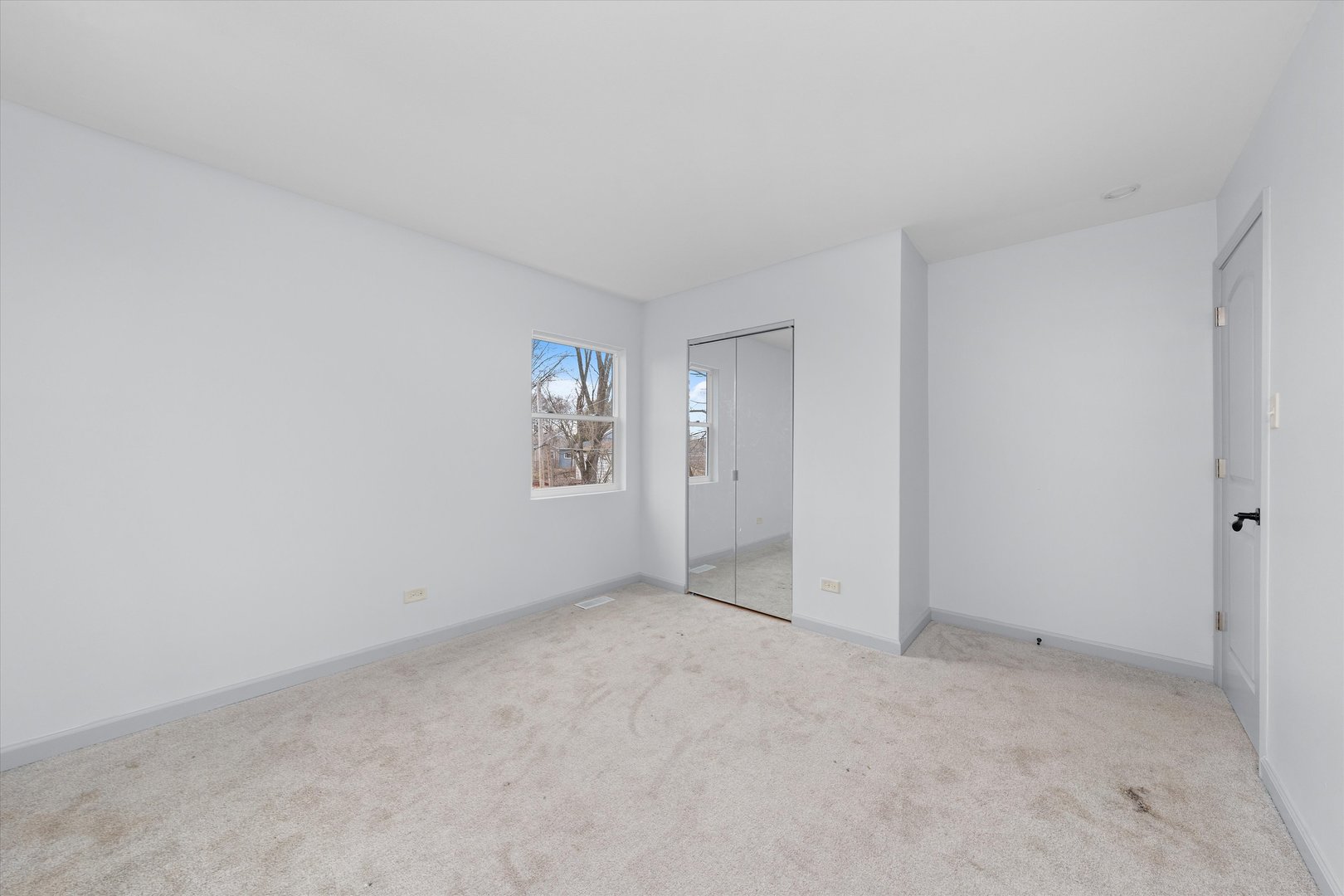 2937 PEACHTREE Avenue
