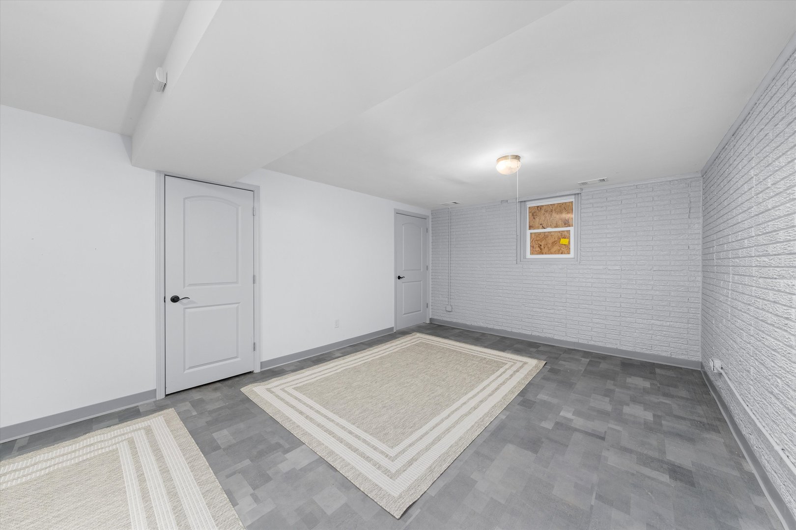 2937 PEACHTREE Avenue