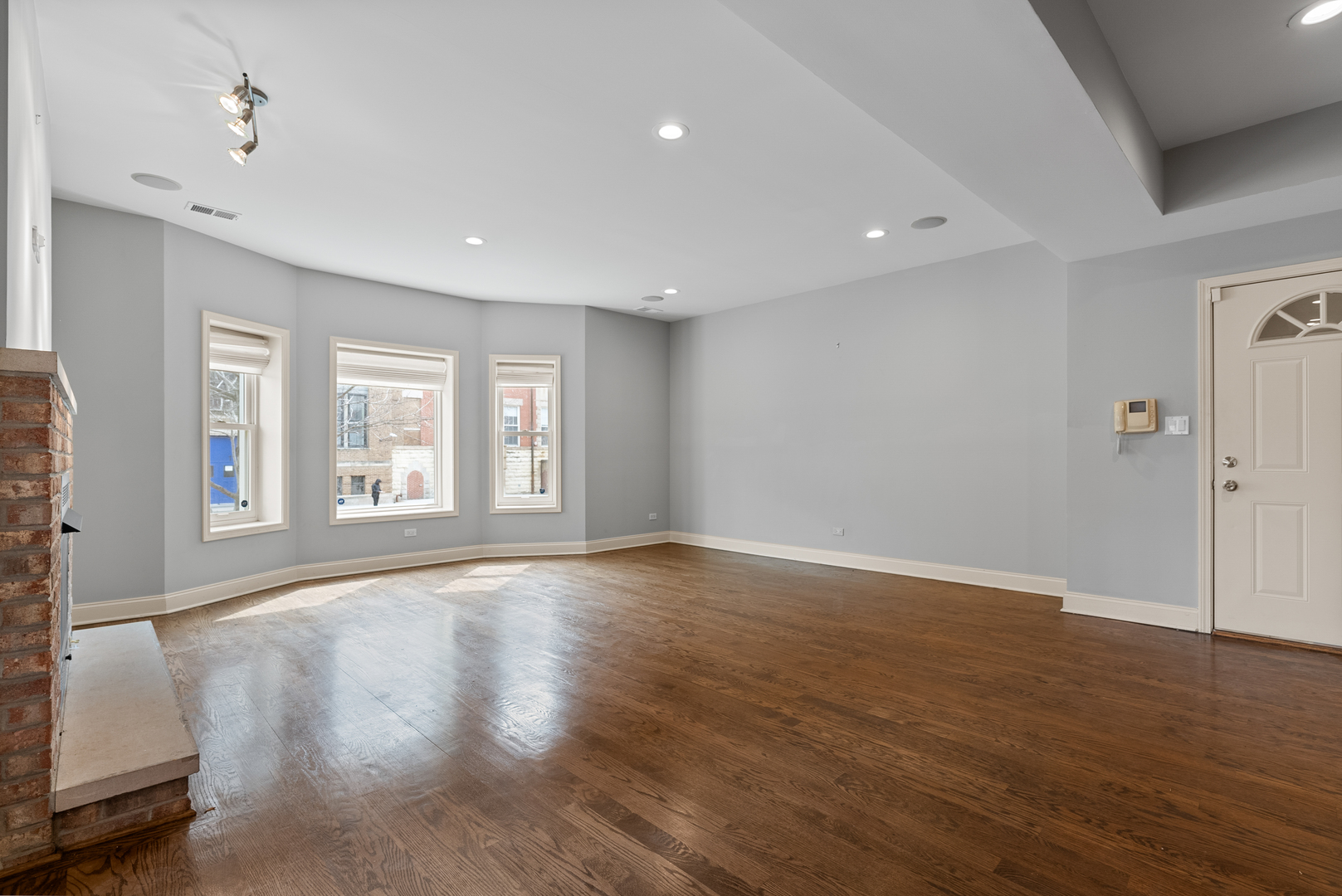 1118 E 46th Street Unit: 1E