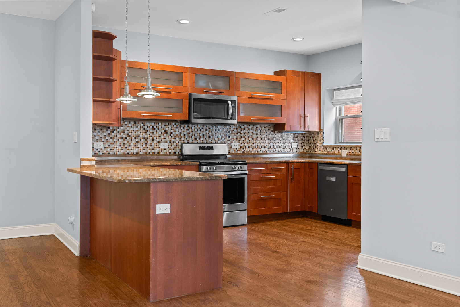 1118 E 46th Street Unit: 1E
