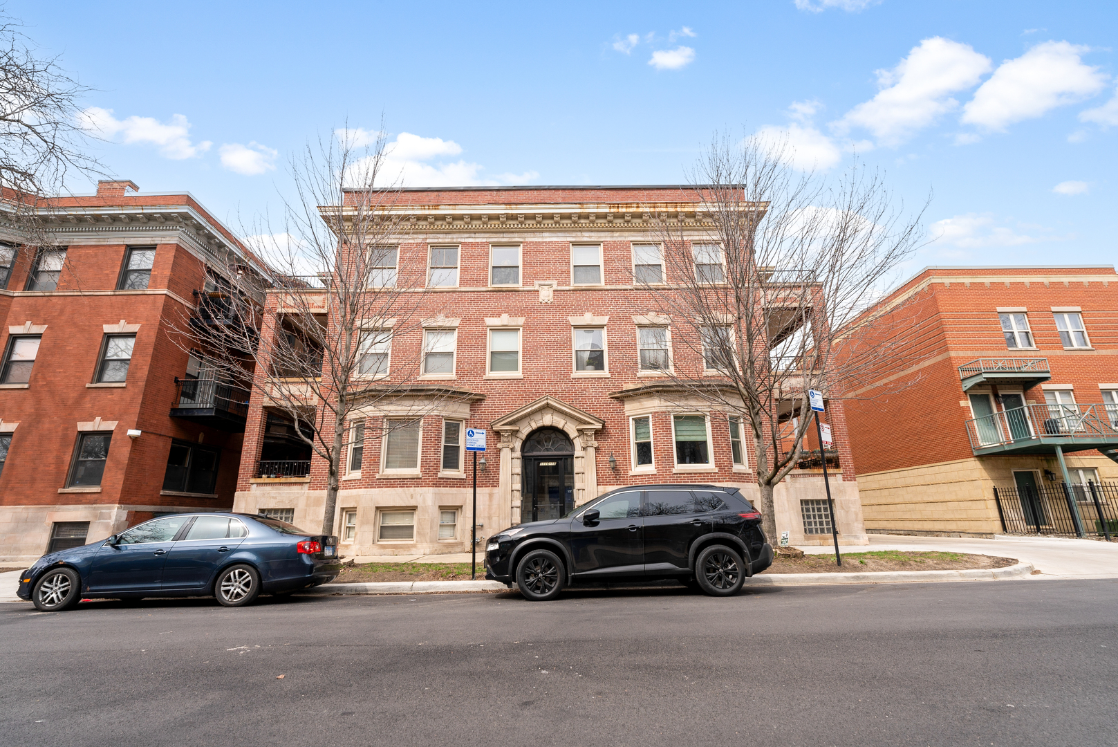 1118 E 46th Street Unit: 1E
