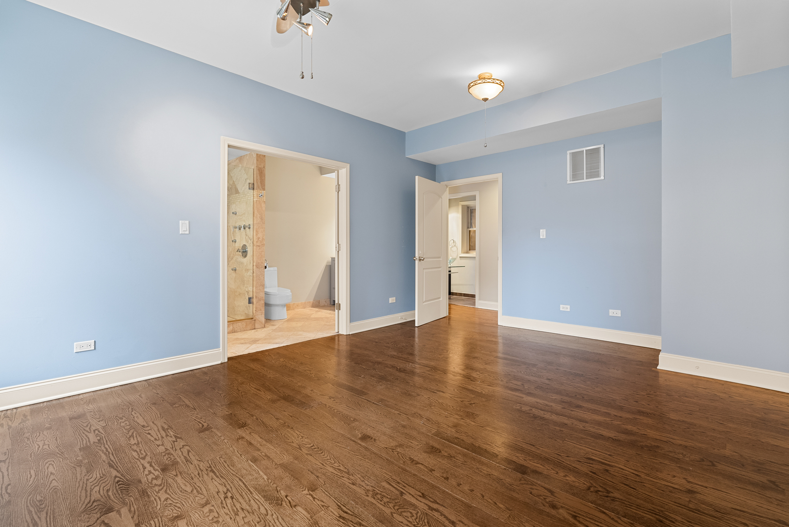 1118 E 46th Street Unit: 1E