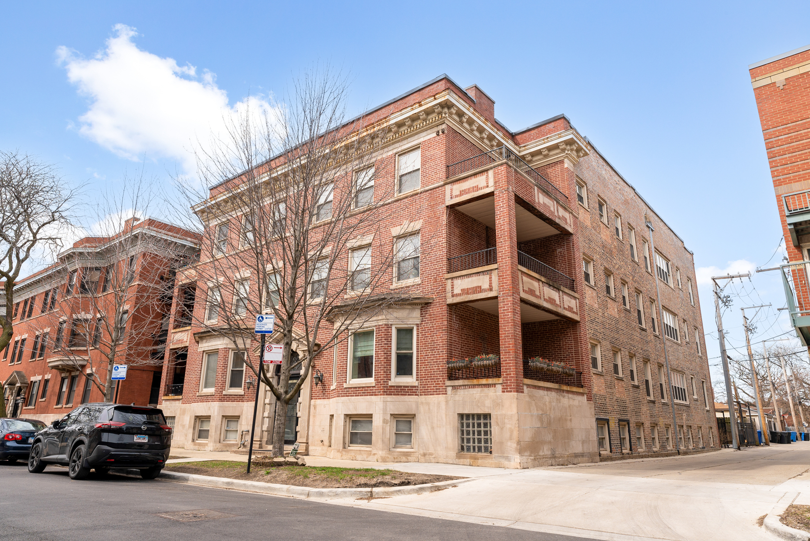 1118 E 46th Street Unit: 1E
