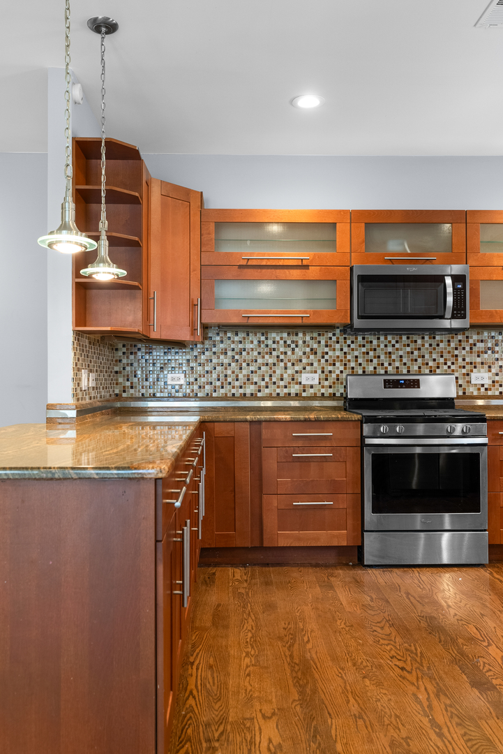 1118 E 46th Street Unit: 1E