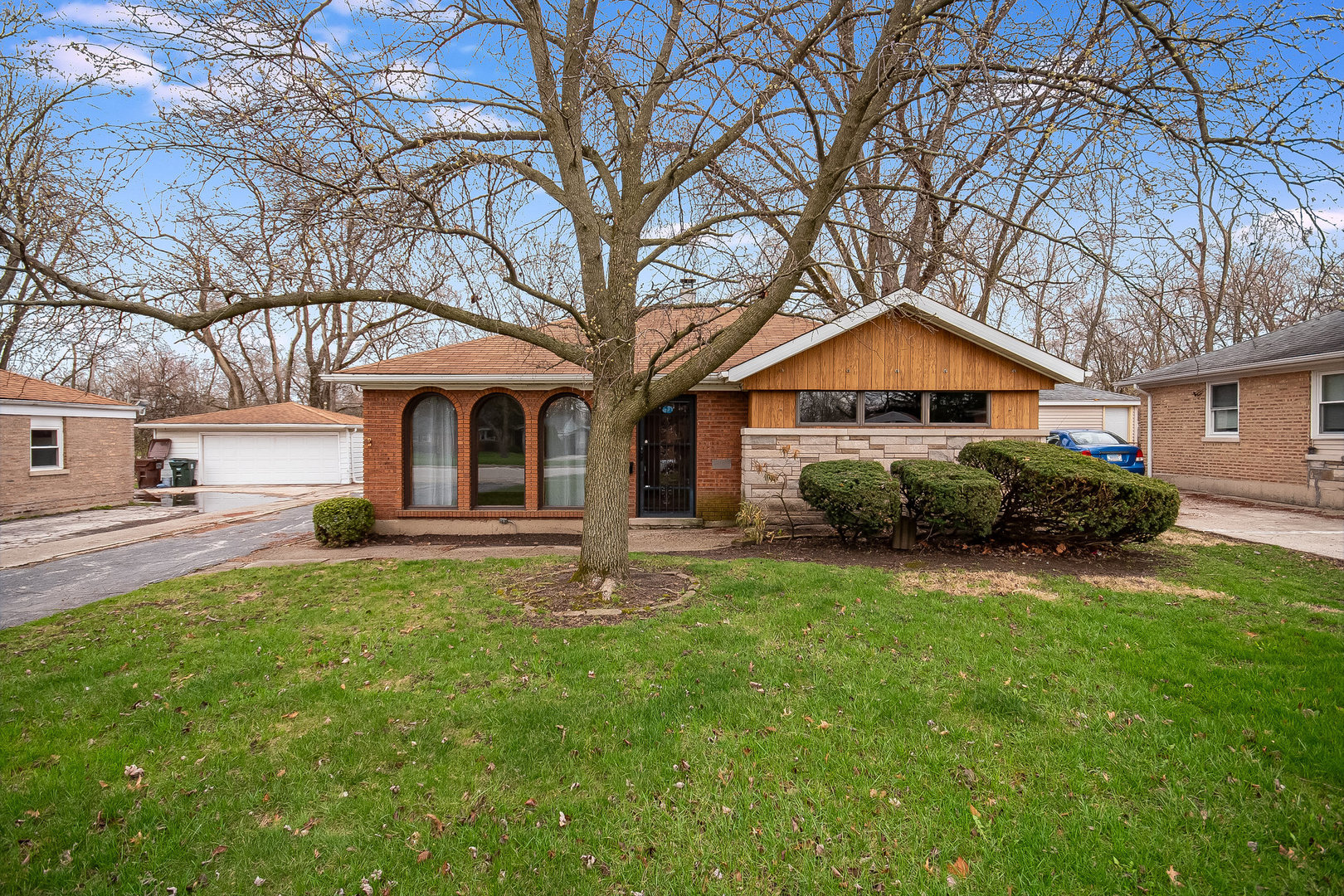 329 Indianwood Boulevard
