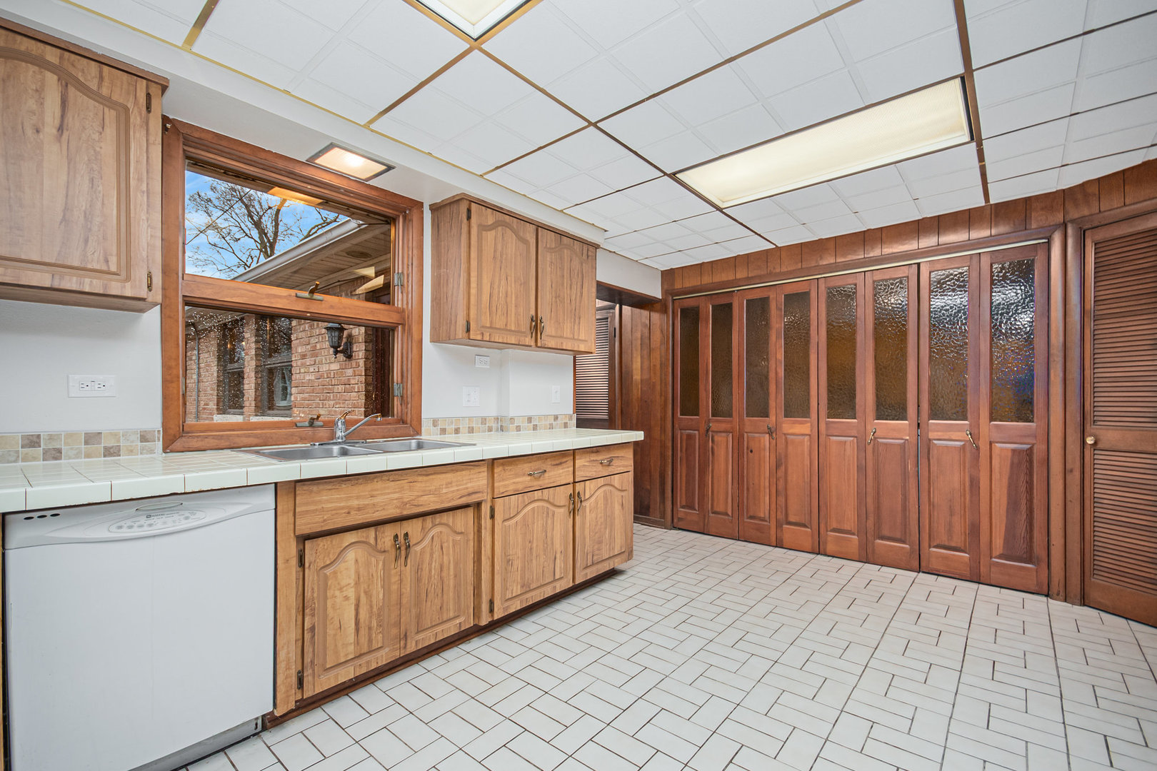329 Indianwood Boulevard