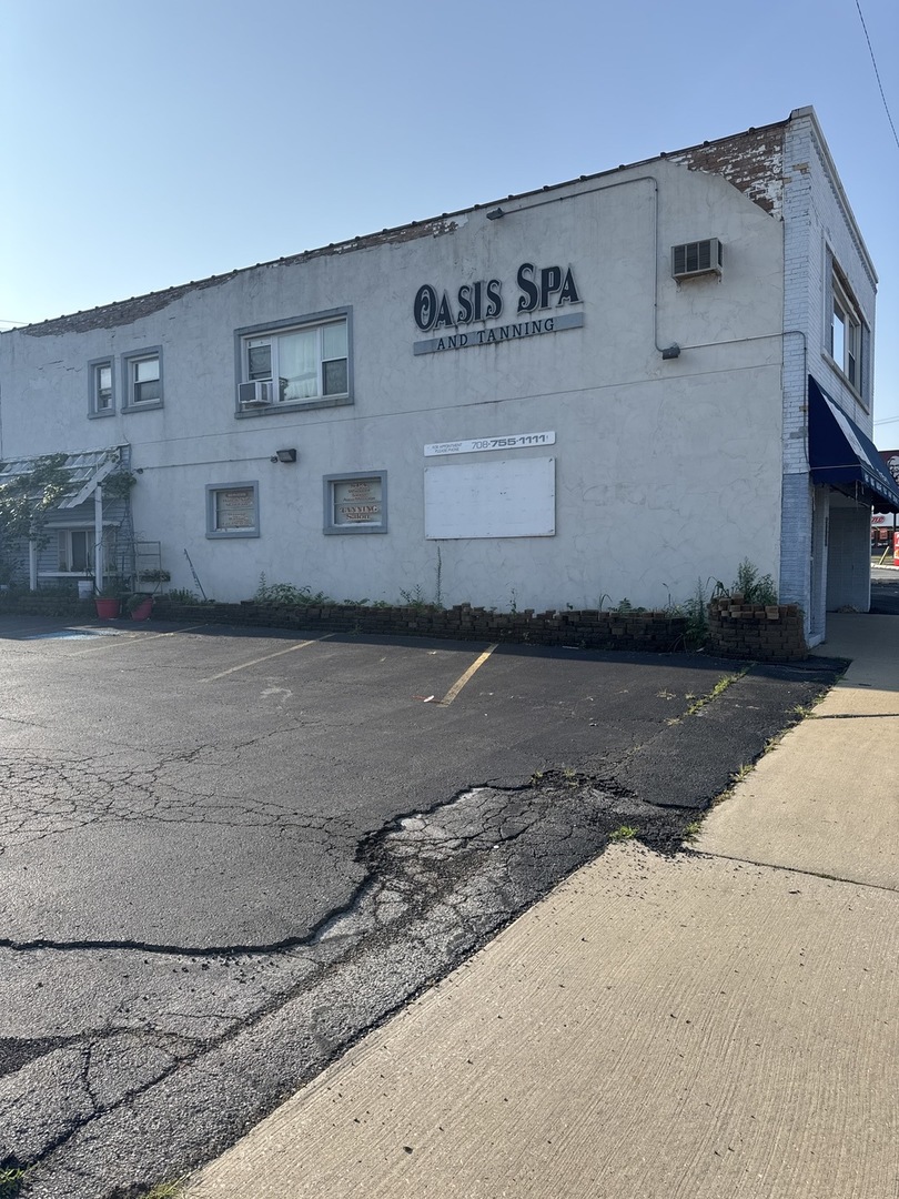 3033 CHICAGO Road