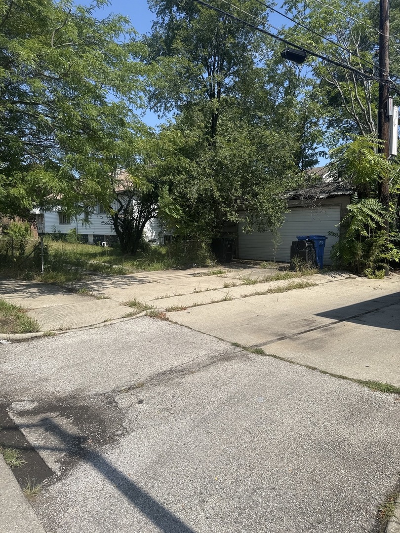 1205 E 93rd Street