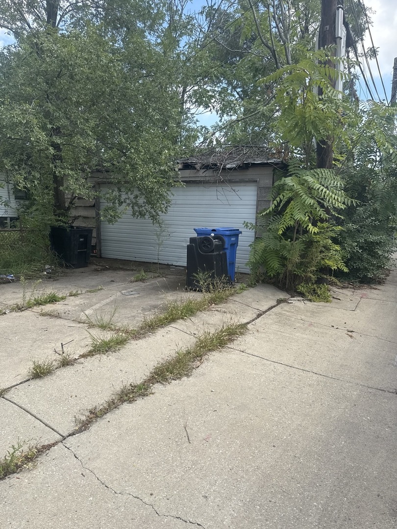1205 E 93rd Street