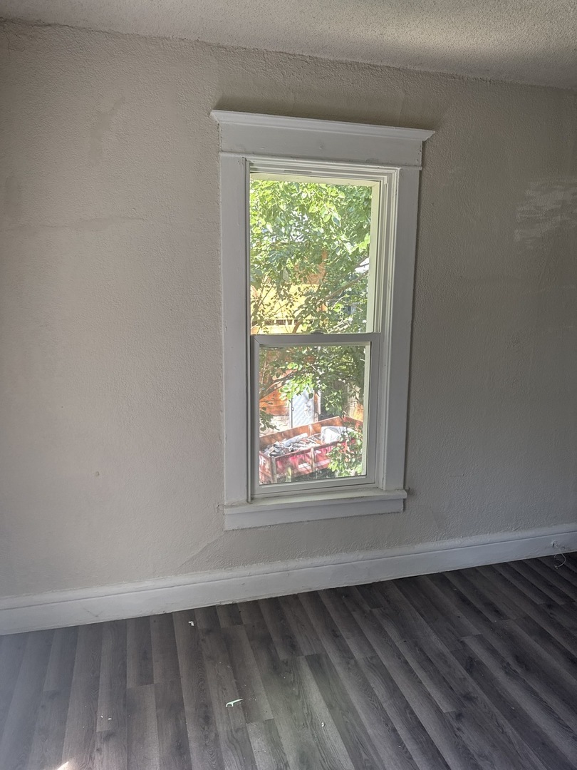 943 E Bourbonnais Street