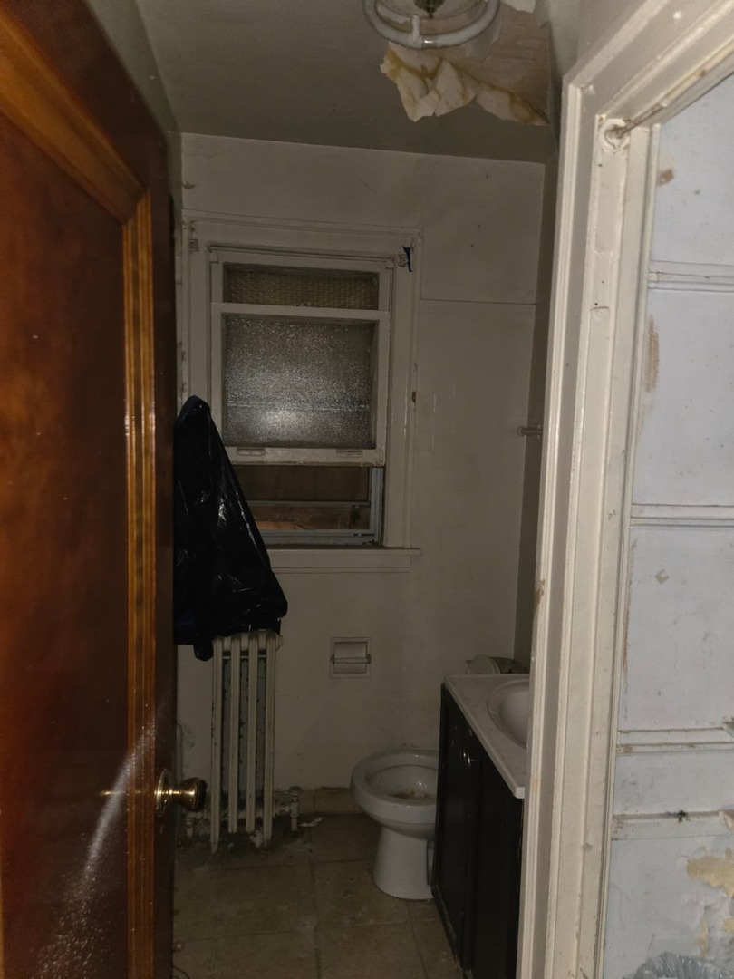 1038 W 104th Street