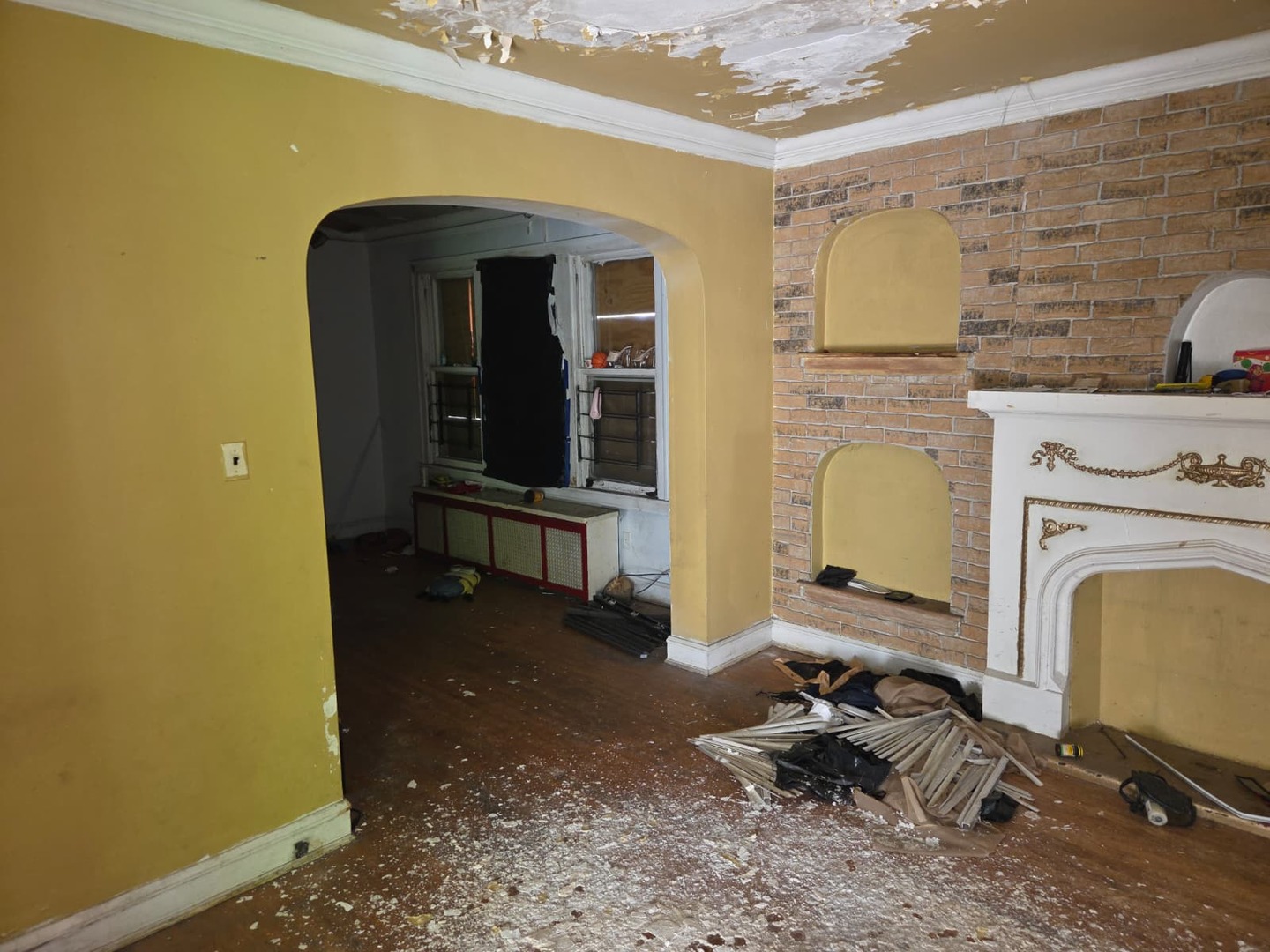 1038 W 104th Street