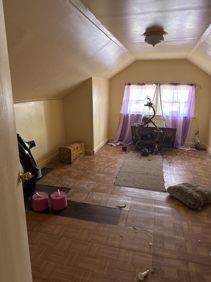 8121 S Jeffery Boulevard