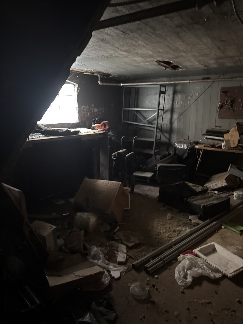 8121 S Jeffery Boulevard