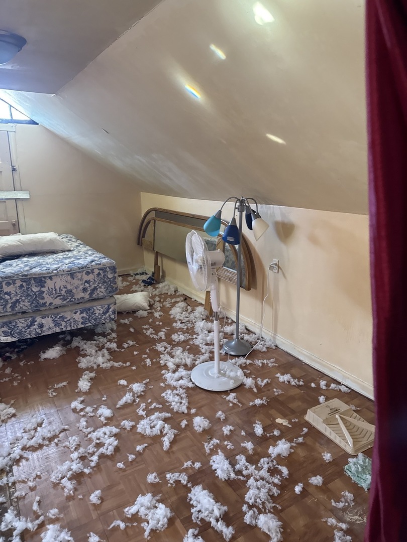 8121 S Jeffery Boulevard