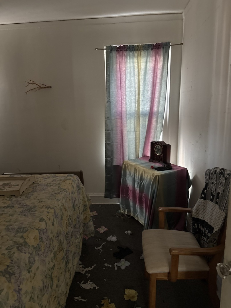 8121 S Jeffery Boulevard