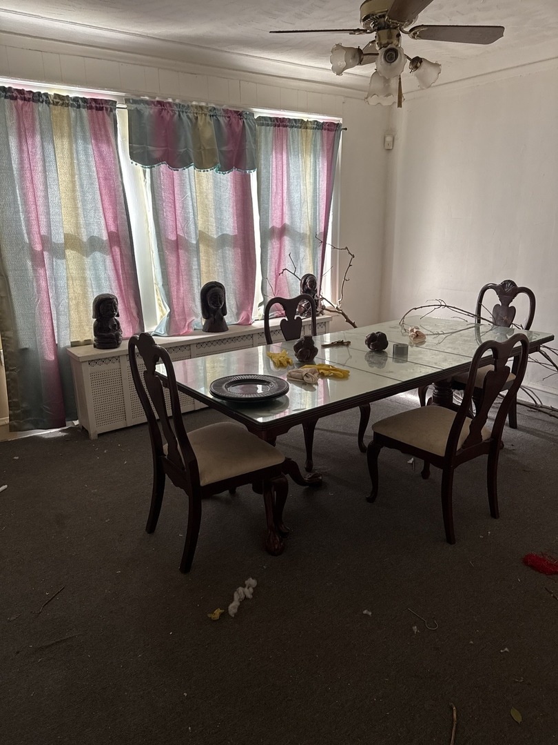 8121 S Jeffery Boulevard