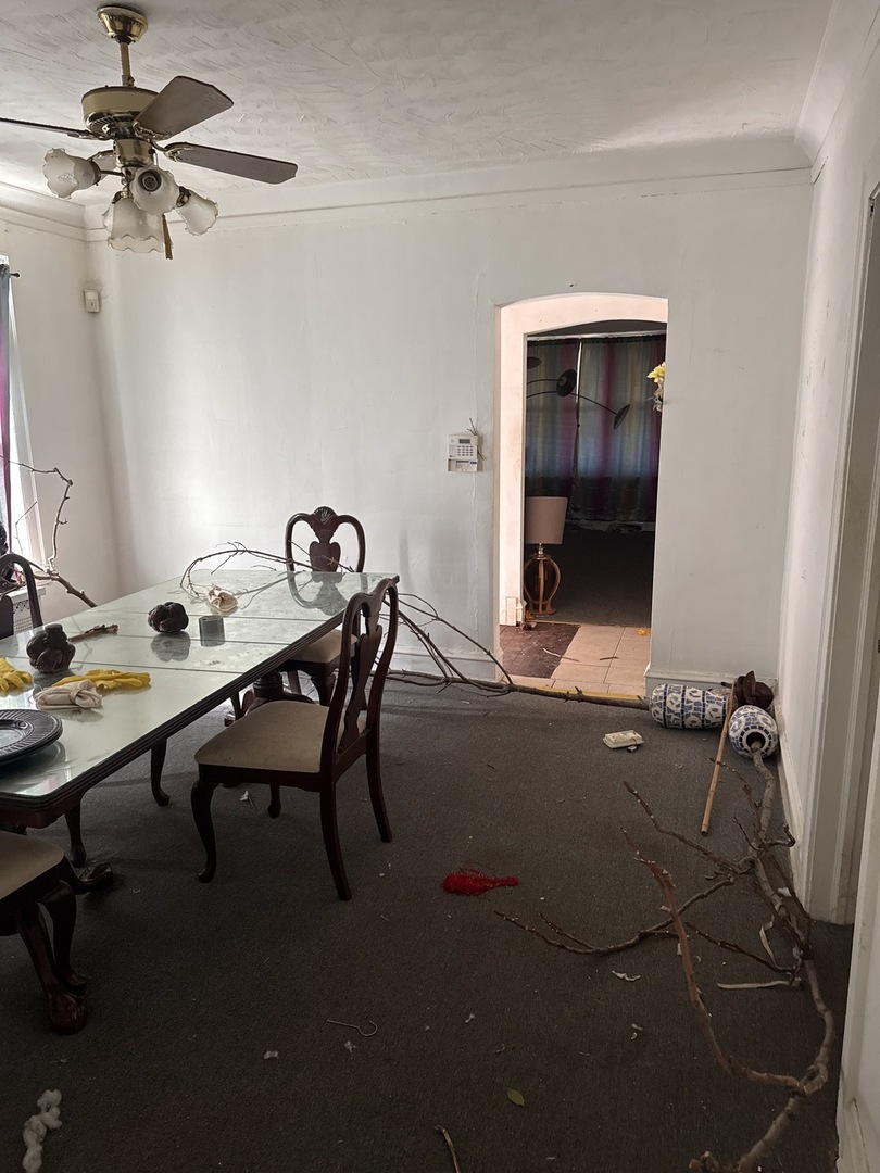 8121 S Jeffery Boulevard