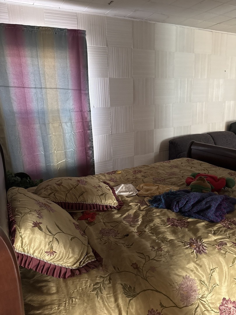 8121 S Jeffery Boulevard