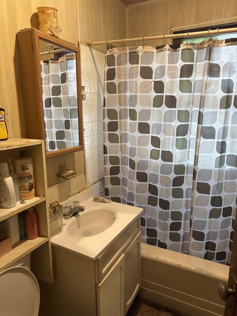 5425 W Kamerling Avenue