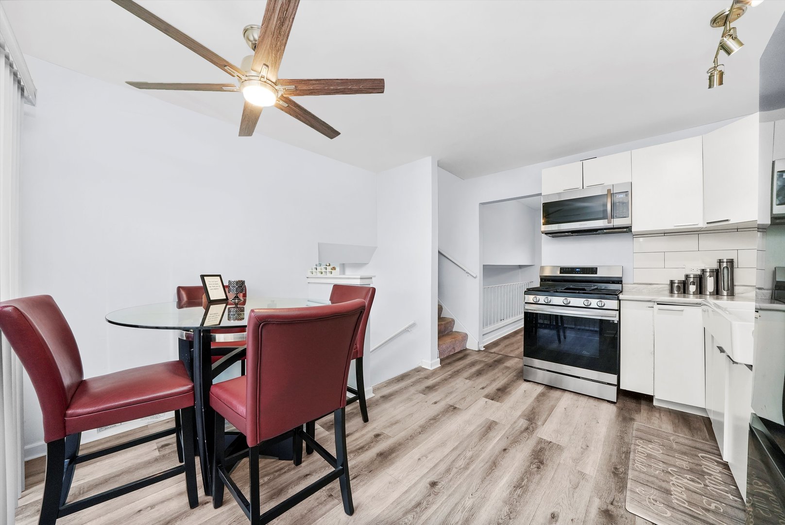 14116 S Hoxie Avenue